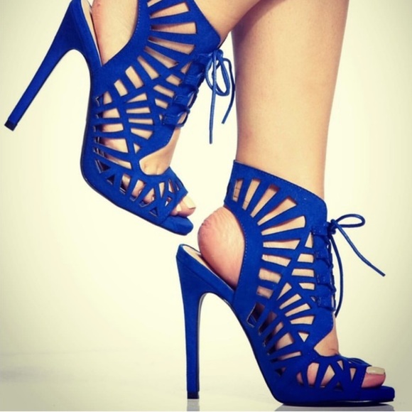 Qupid Nubuck Slit Cutout Lace Up Chunky Heel
